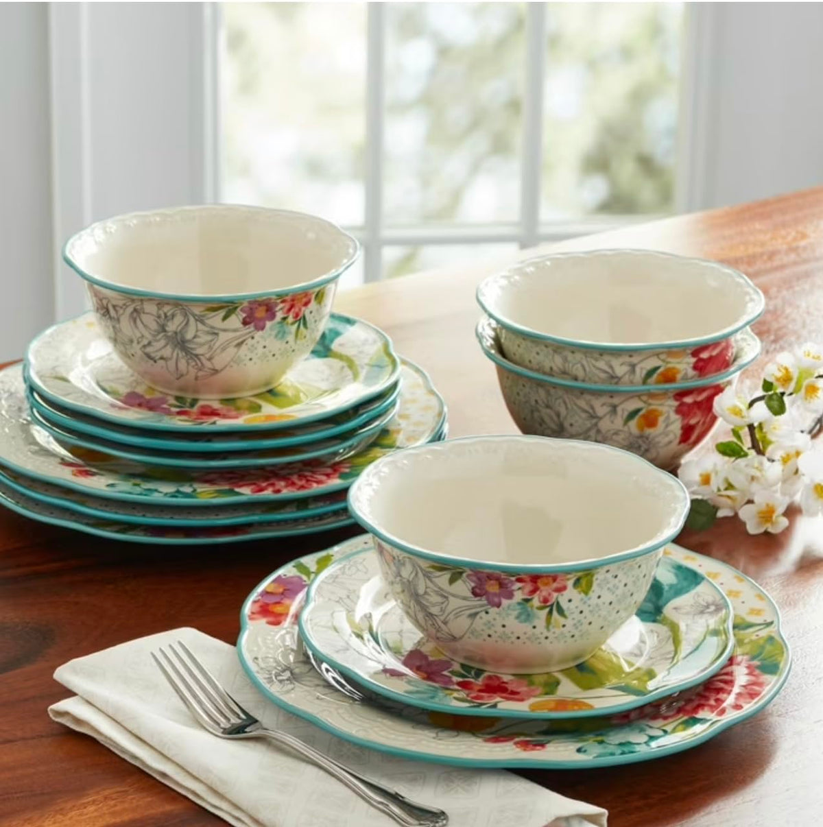 12-Piece Dinnerware Set Z970900