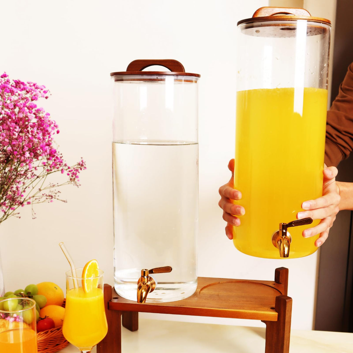 2.2 Gallon Glass Drink Dispenser with Stand L217