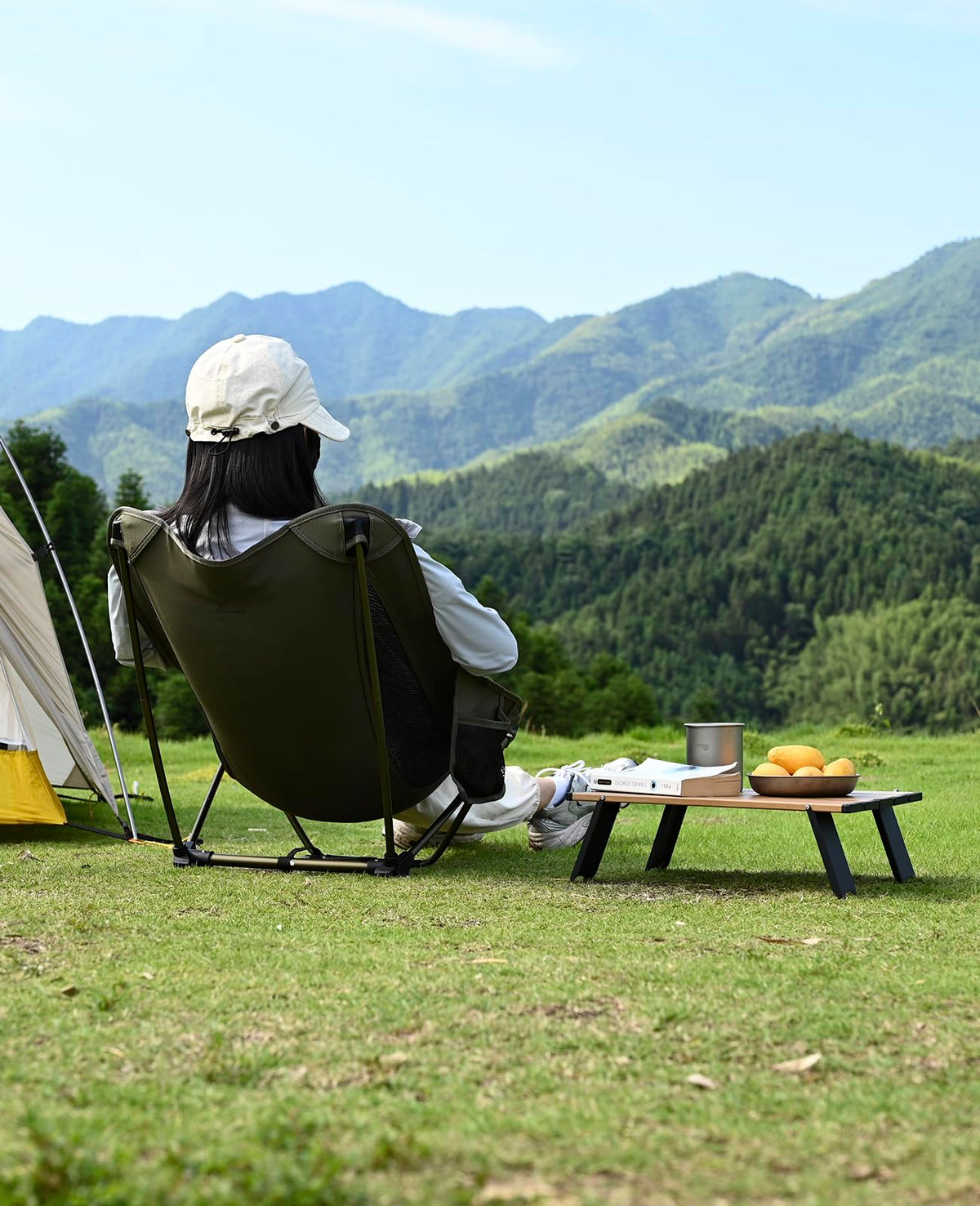 Ultralight Compact Mini Folding Table Y375