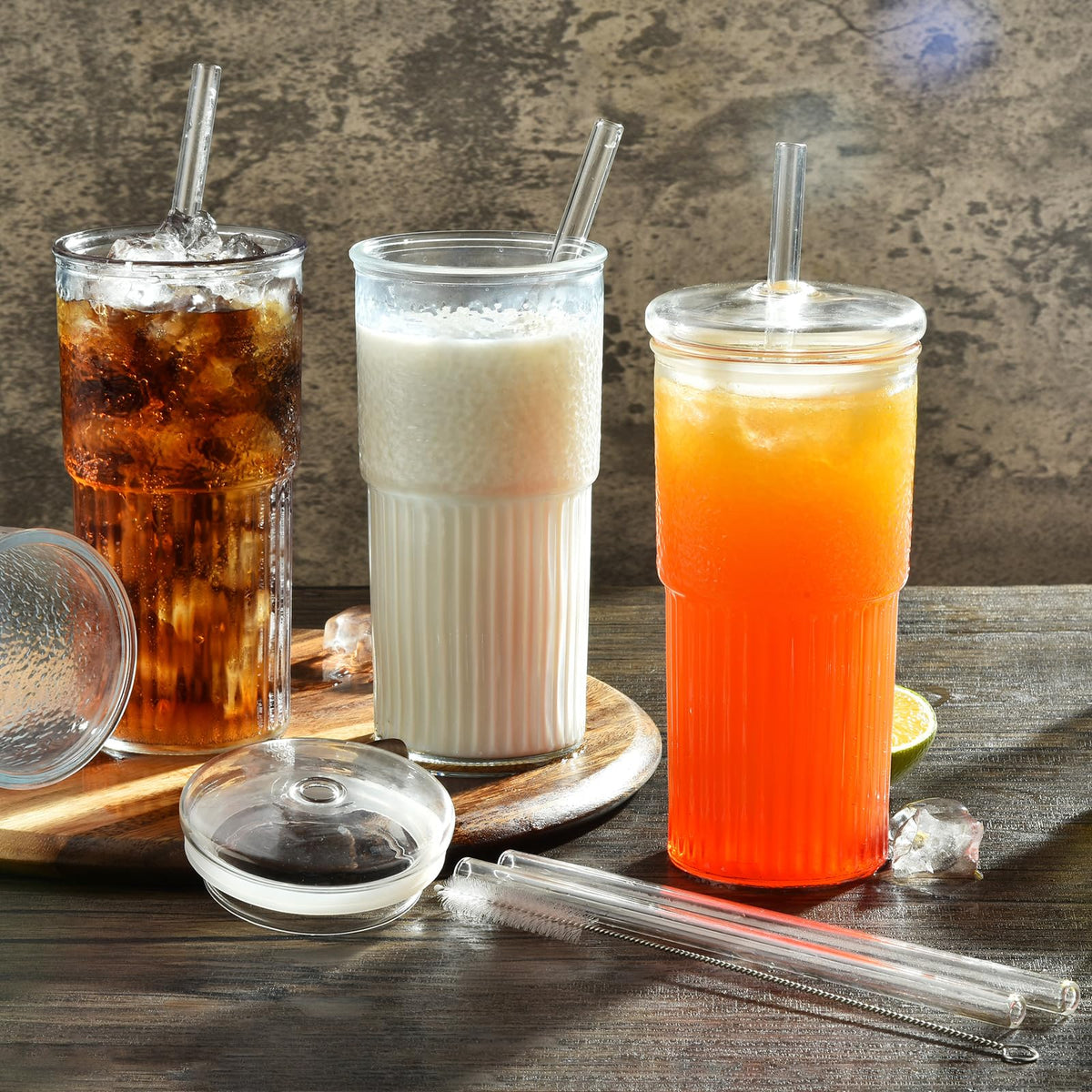 22 oz High Borosilicate Clear Glass Cups with Lids and Straws, Pack of 2 X189